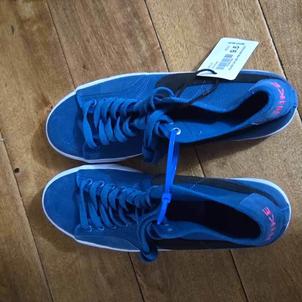 NWT Men's Nike SB Blazer In Premium Dark Blue In Both Size 9 & 9.5 - Picture 2 of 8